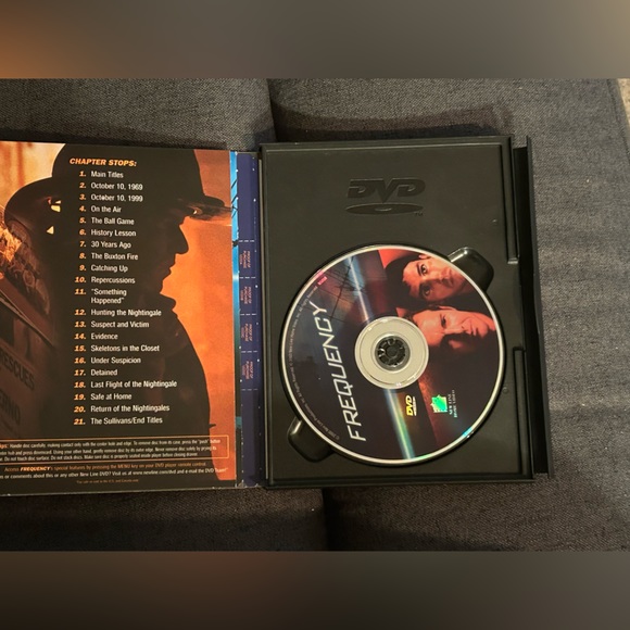 DVD/BLU RAY - BUNDLE 4 FOR $25 - FREQUENCY - Picture 3 of 4